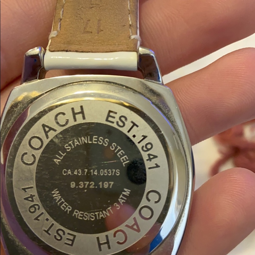 Coach Watch - Picture 3 of 3